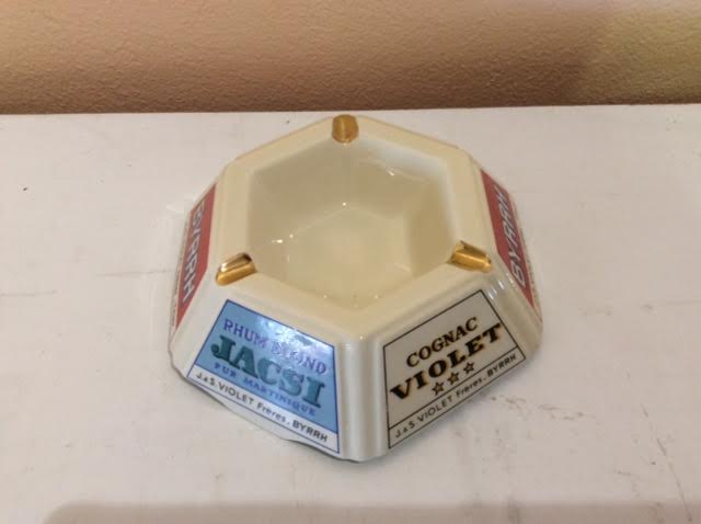 Empty ashtray pocket Byrrh