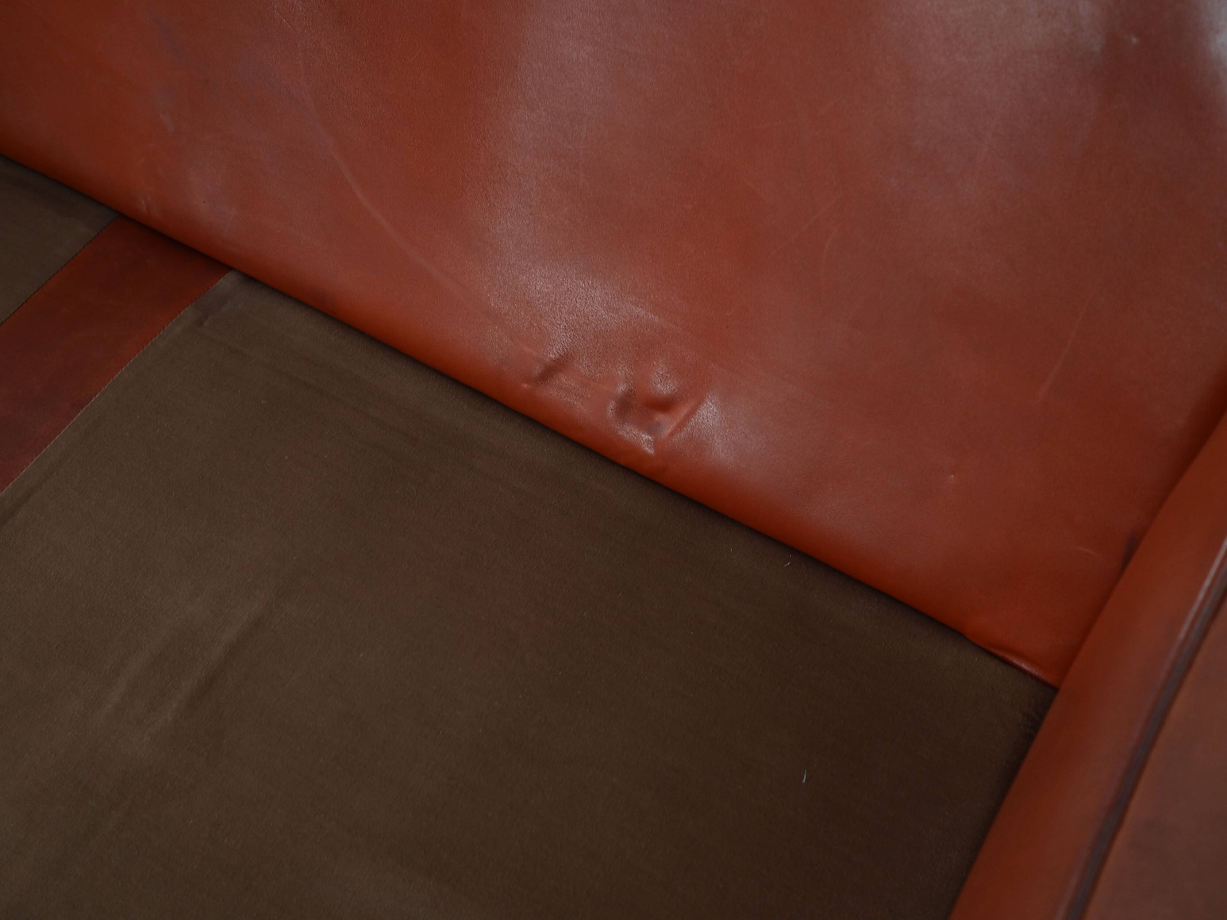 Red leather sofa, Scandinavian design, 1960s, designer: Fredrik Kayser, production: Vatne Møbler