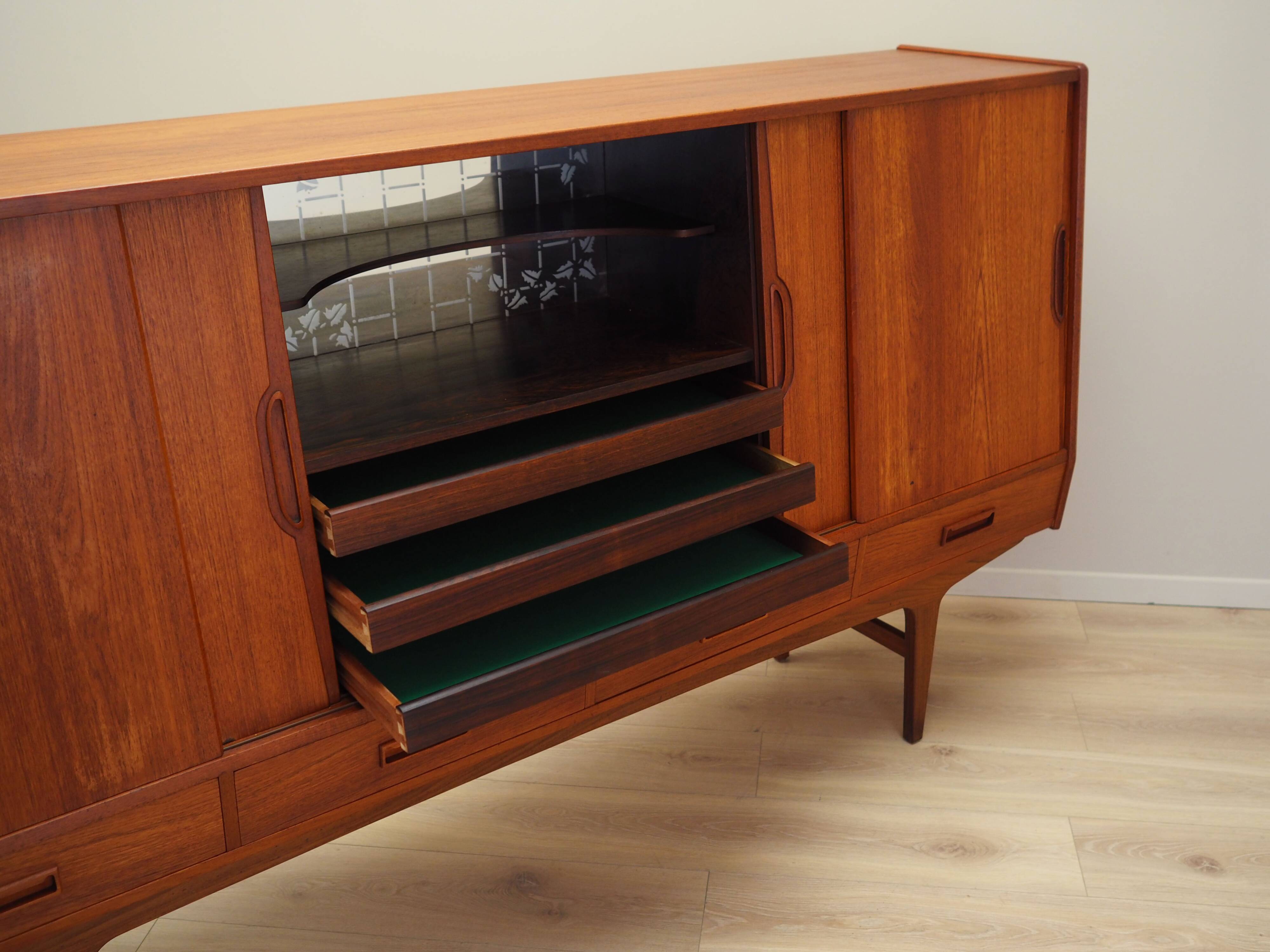 Enfilade en teck, design danois, années 1960, designer : Børge Seindal