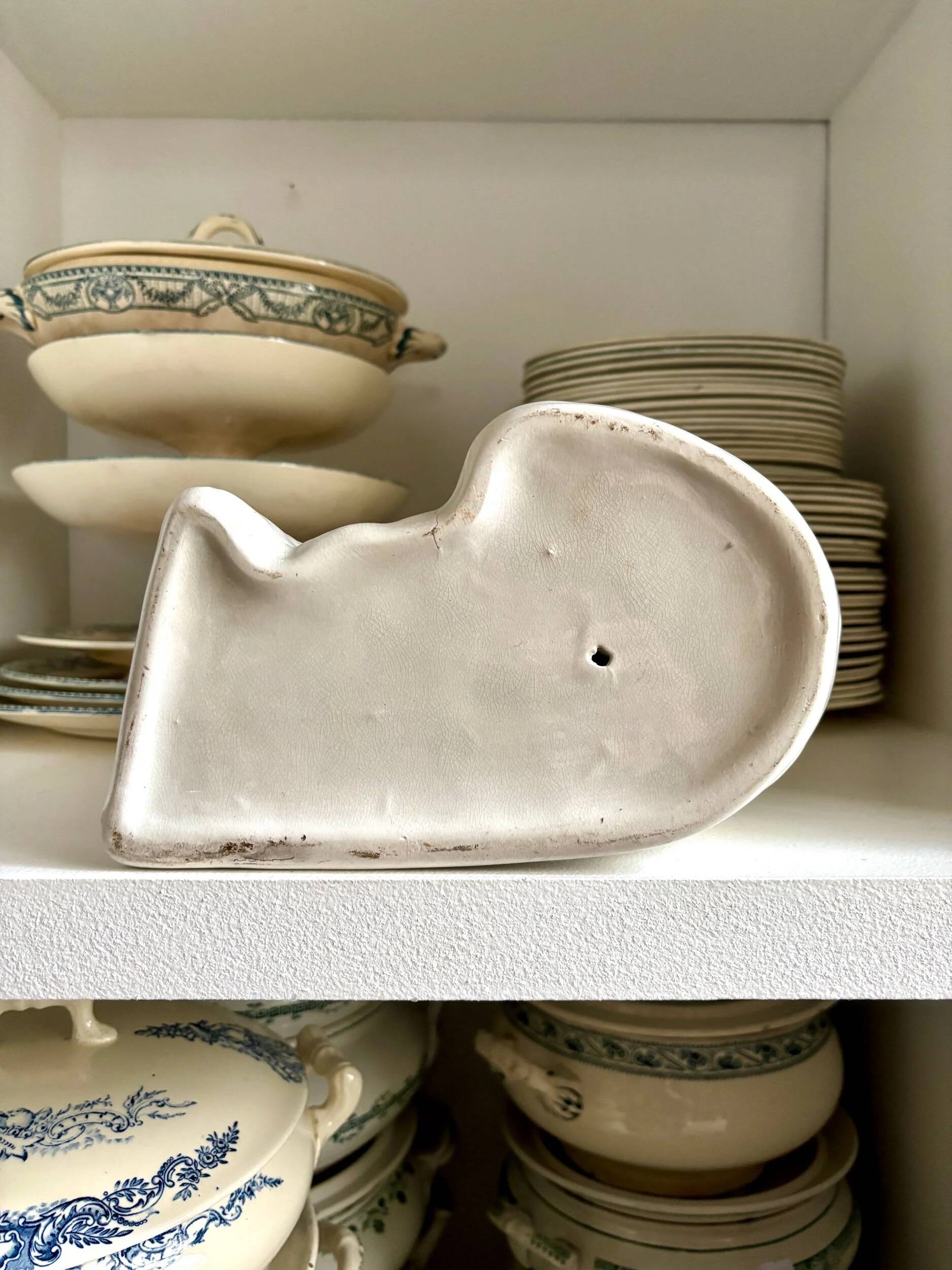 Dog, Cavalier King Charles in Staffordshire earthenware no. 9, circa 1860