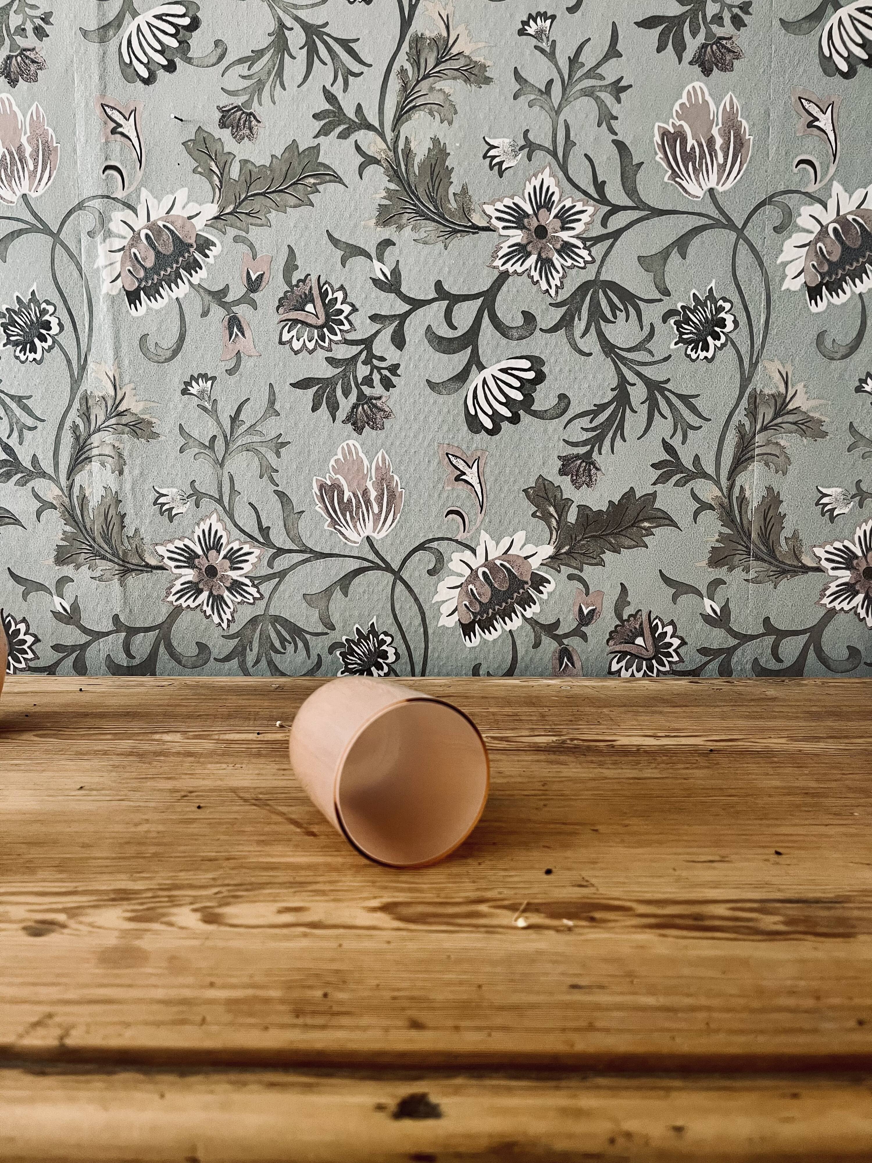 Old opaline toiletries