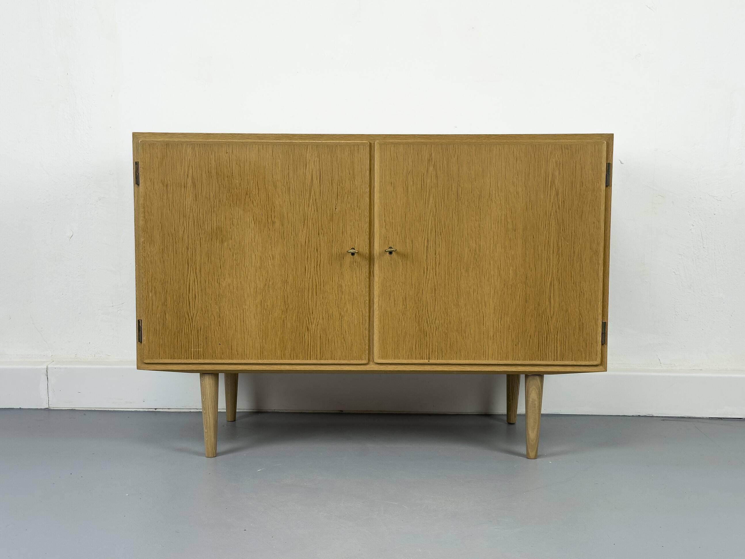 Mid-Century Oak Sideboard by Carlo Jensen for Hundevad & Co., 1960s