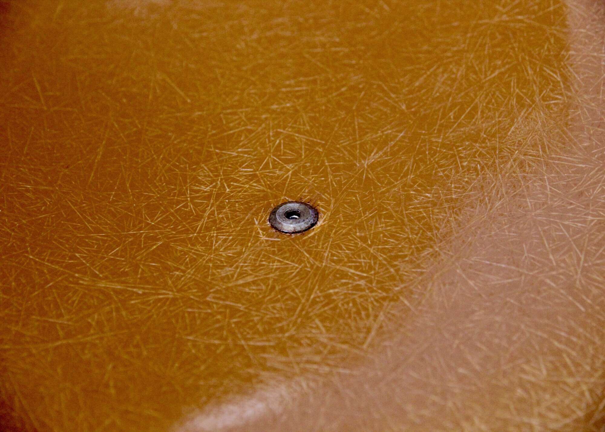 Chaise DSW ochre dark par Charles et Ray Eames pour Herman Miller, années 60