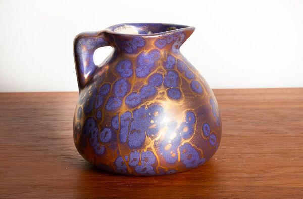 Vase, Art-Nouveau en céramique émaillée irisée violet par Léon Pointu 1910.