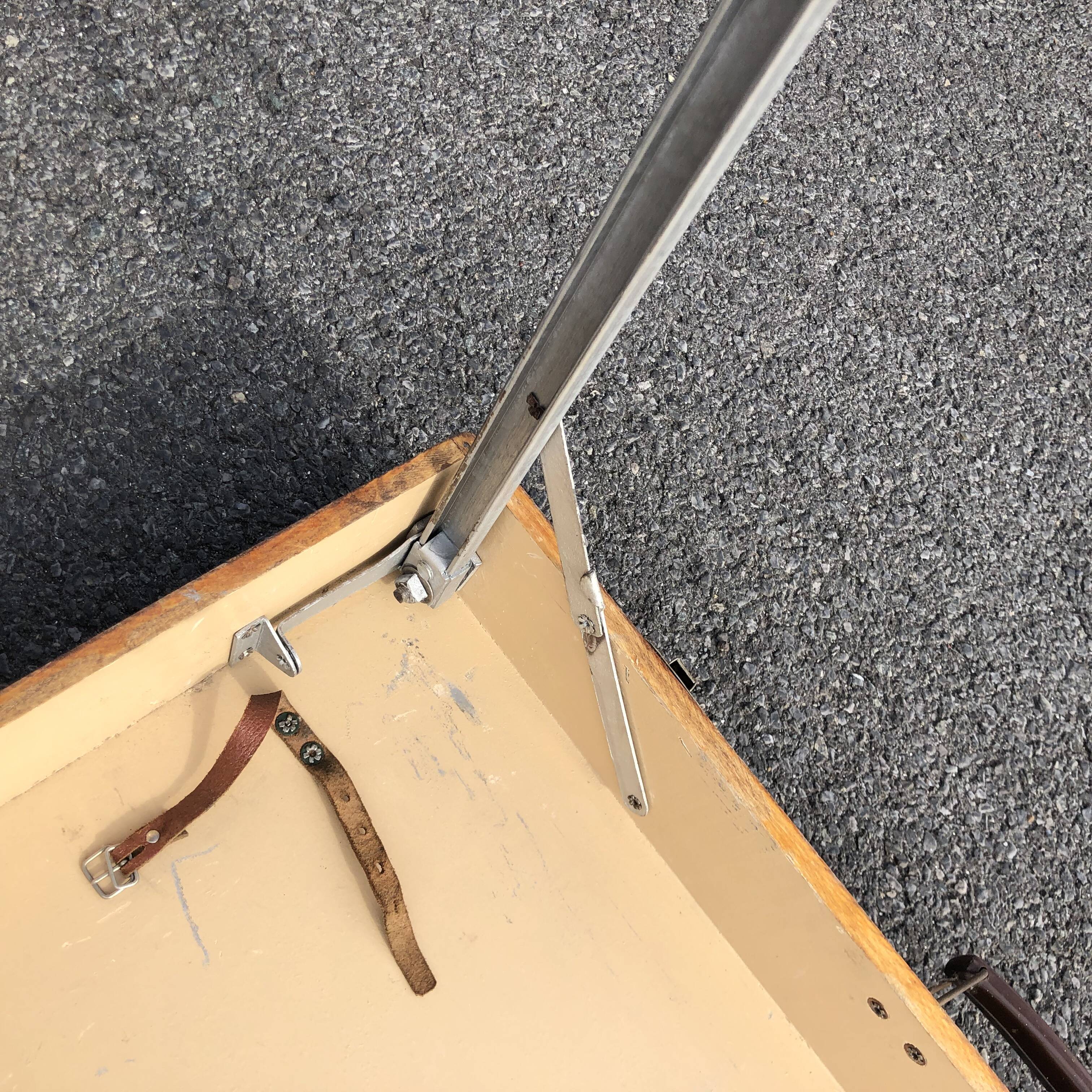 Picnic suitcase table