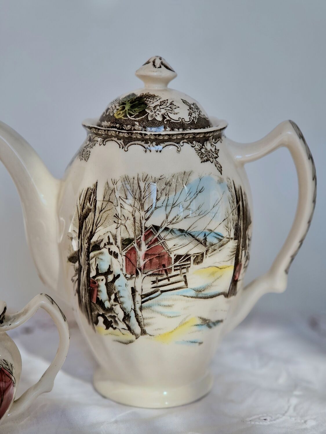 Coffee maker and milk jug