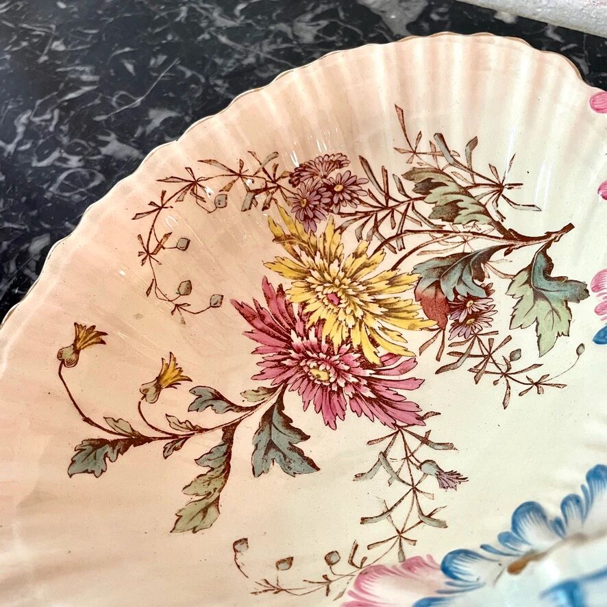 Large Lunéville earthenware beggar's platter, Chrysanthemum pattern