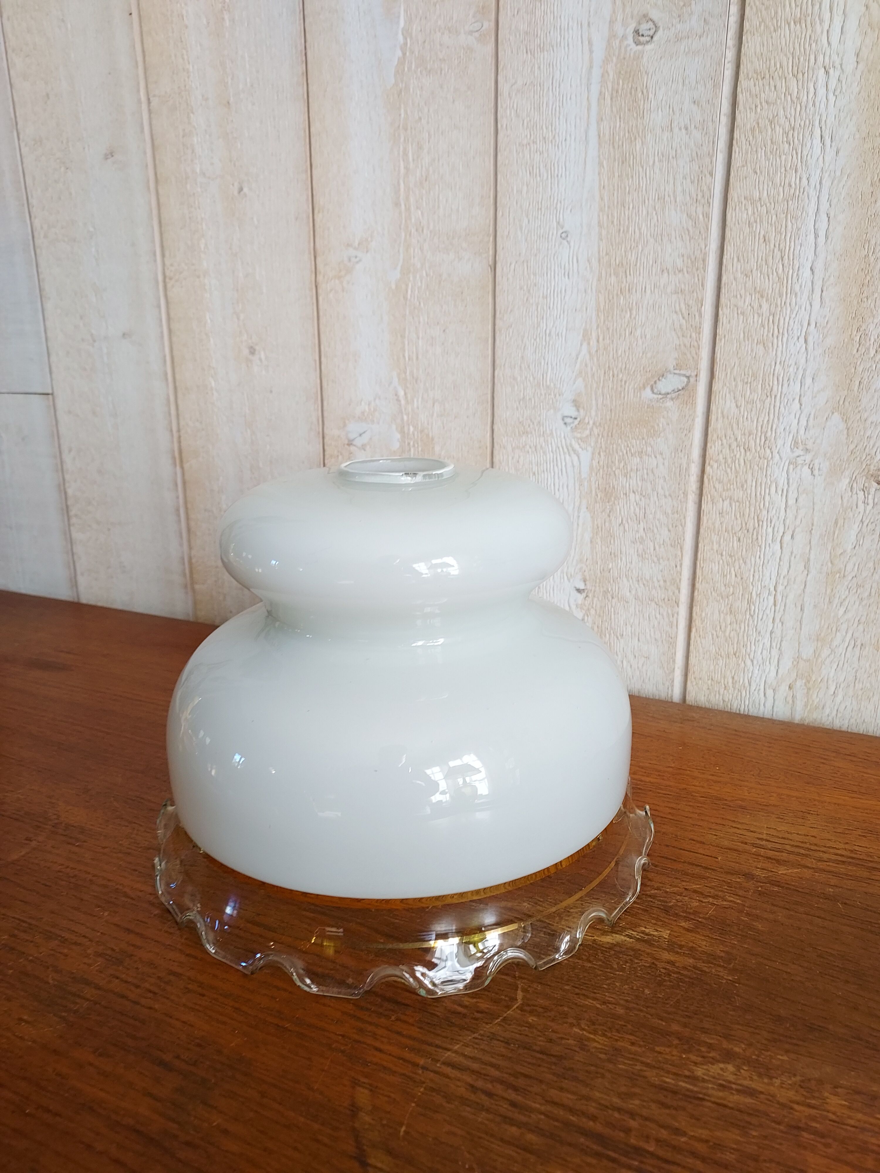Abat jour opaline avec dorure