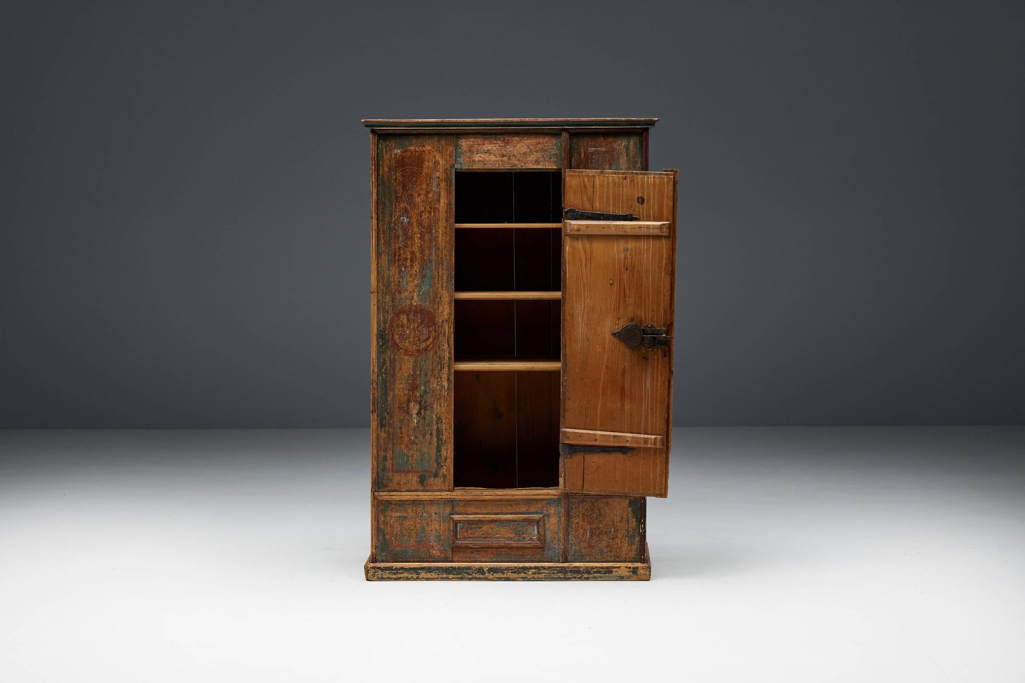 Rustic Travail Populaire Cabinet, France, 18th Century