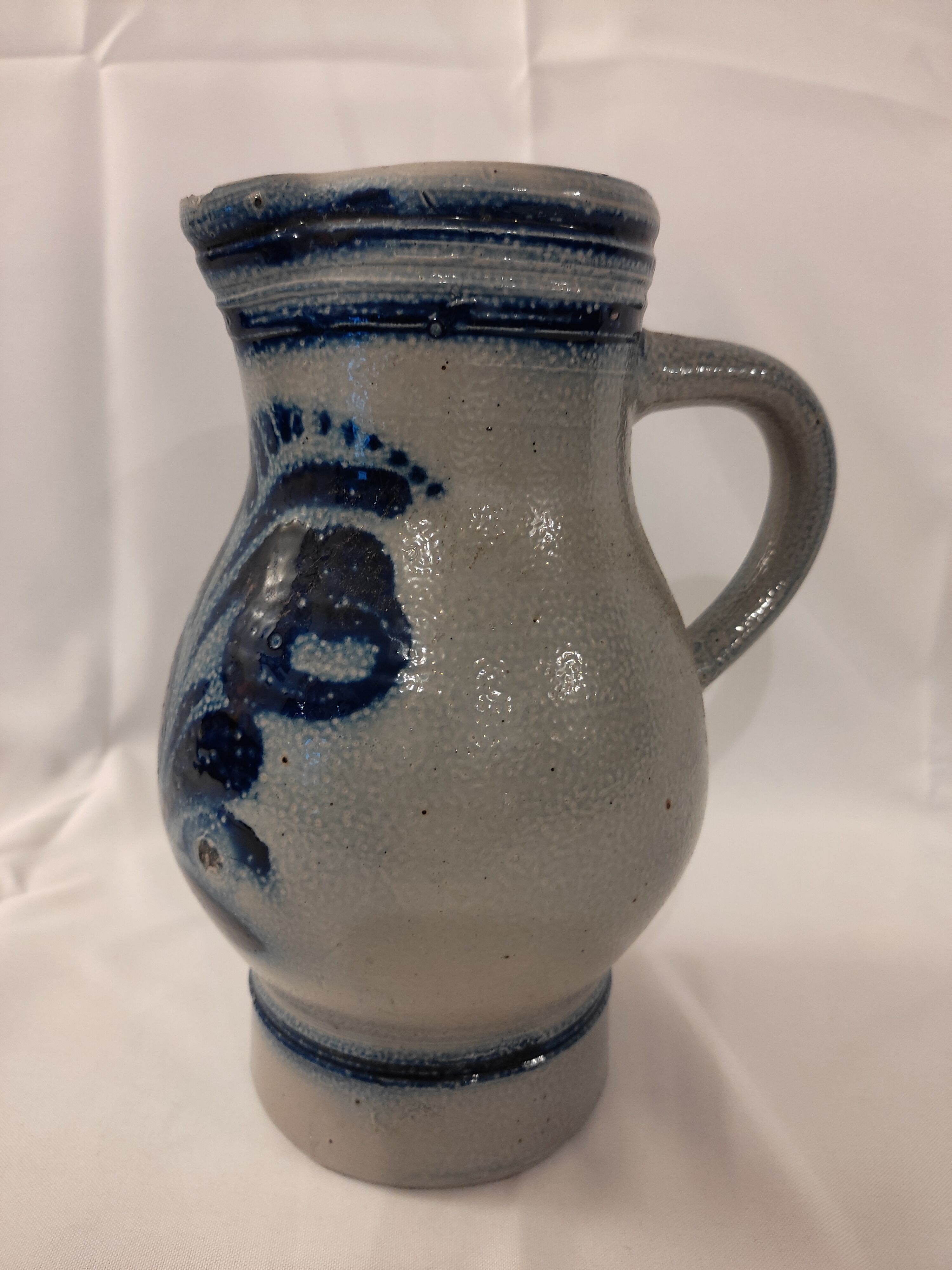 Water jug in Alsace sandstone