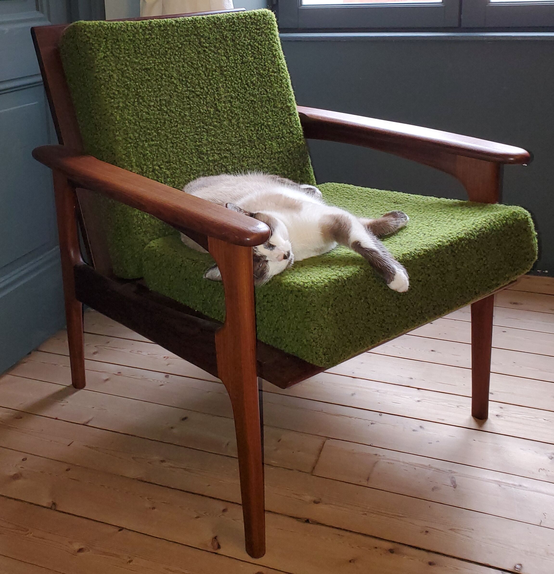 60's scandinavian teak chair