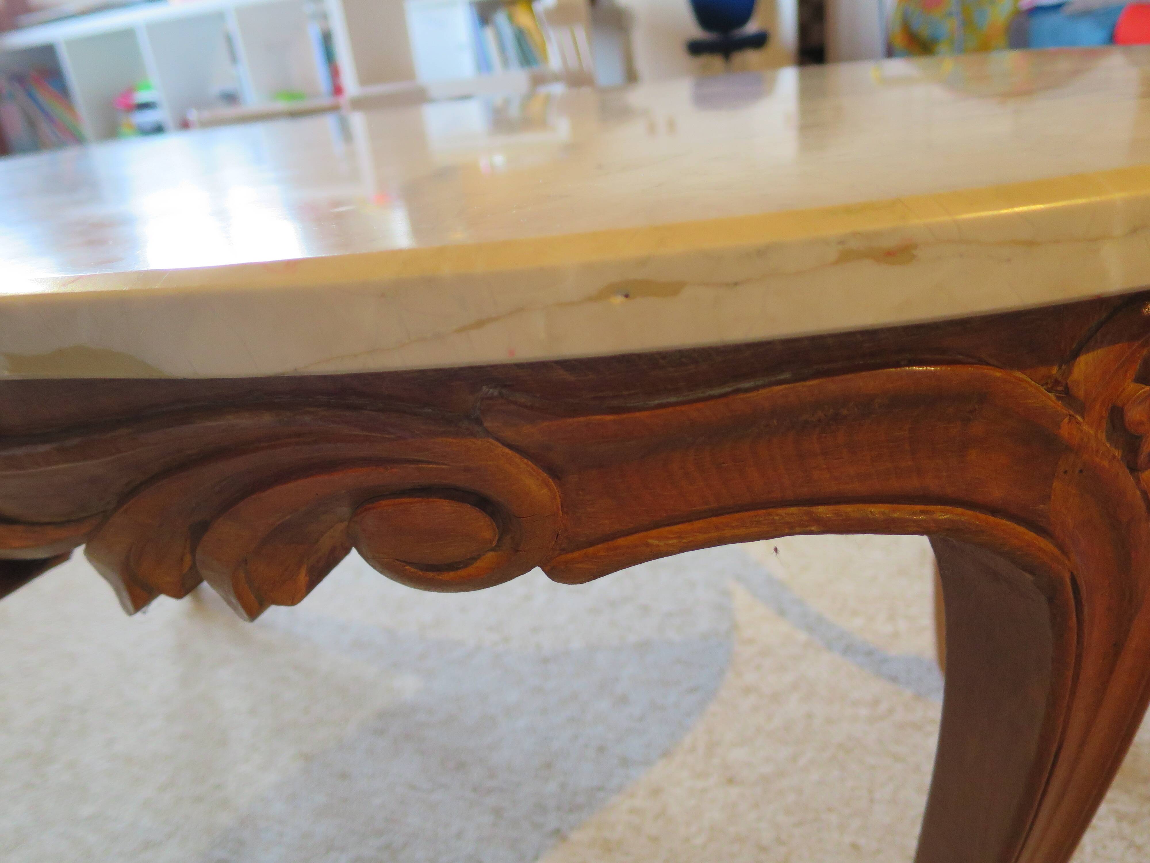 Oval coffee table - carved wood - white veined marble - Regency / Louis XV style