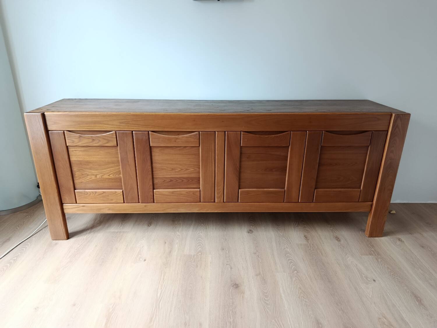 Brutalist enfilade Regain house