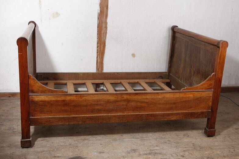 Corner bed or roller bed 19th solid wood walnut