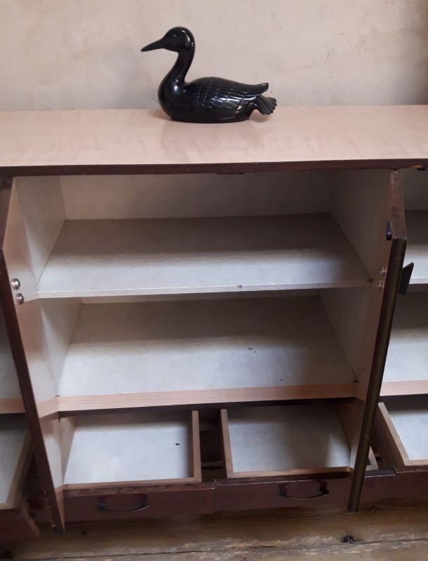 Buffet enfilade dining room