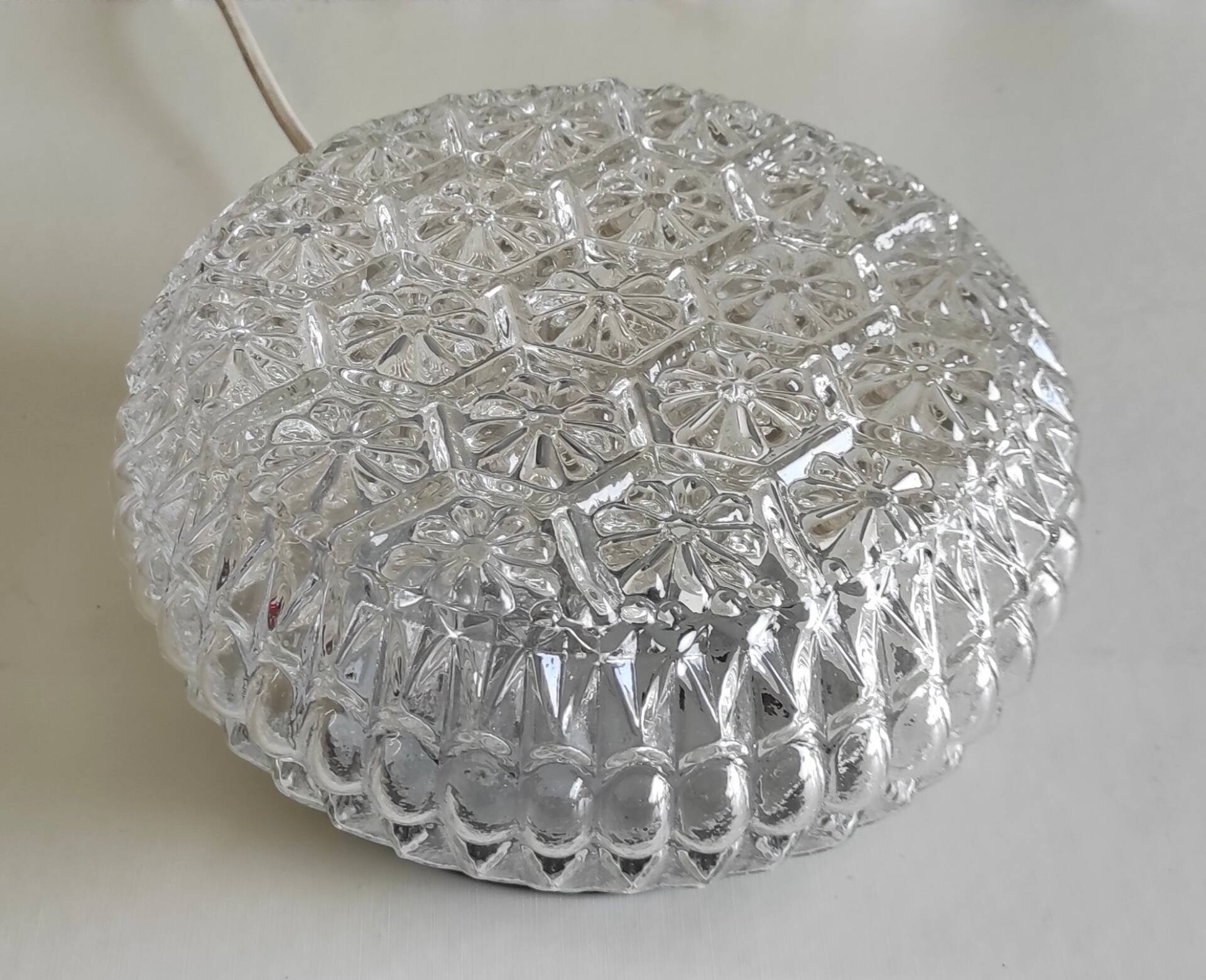 Ceiling light or wall sconce in moulded floral glass - 70s
