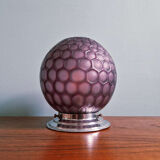 Plafonnier art déco en verre satiné alvéolé couleur aubergine, 1930