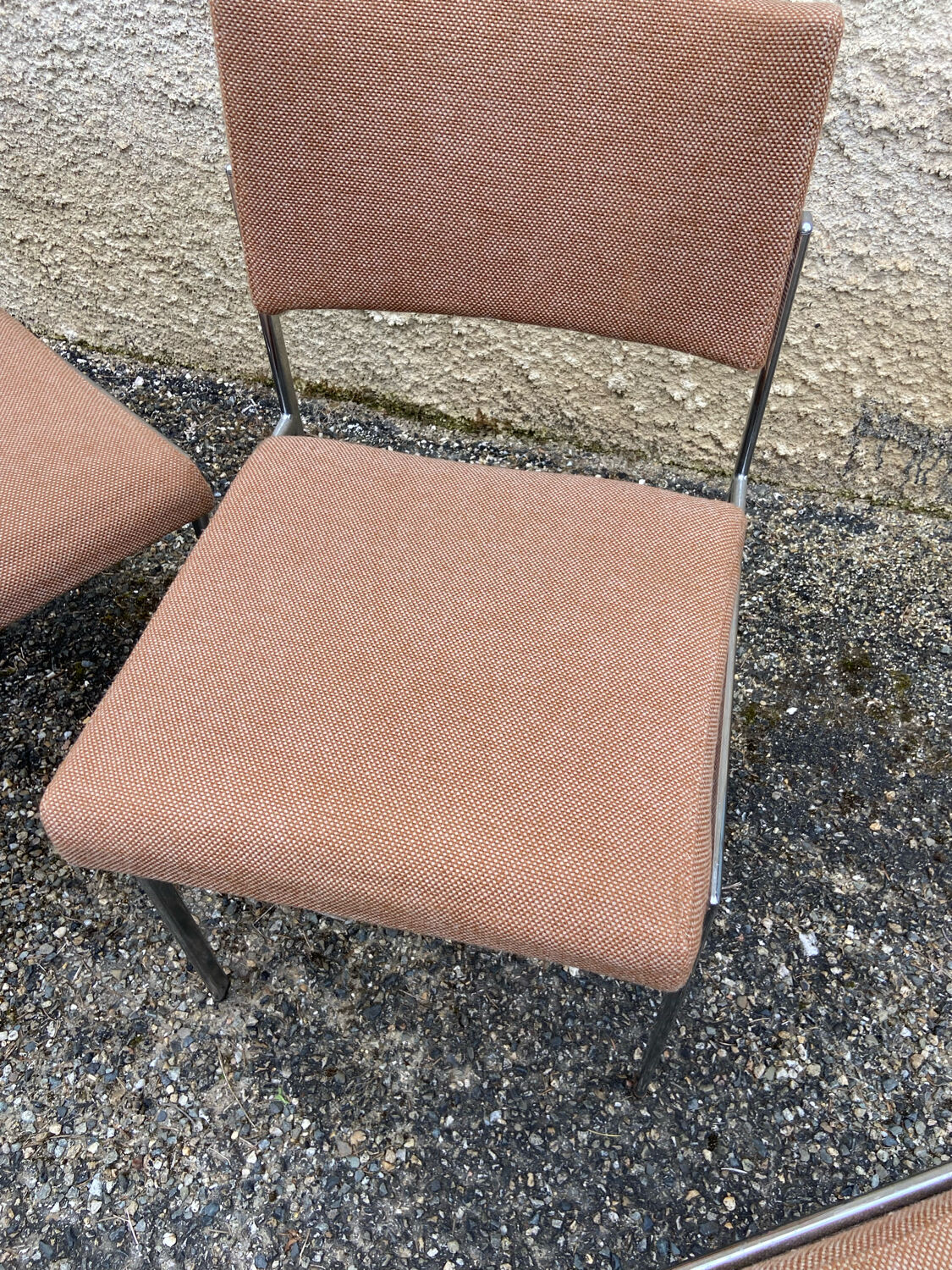 Set of 4 chromed metal chairs