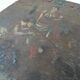 Peinture sur panneau de bois sculpté