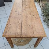 Farm table