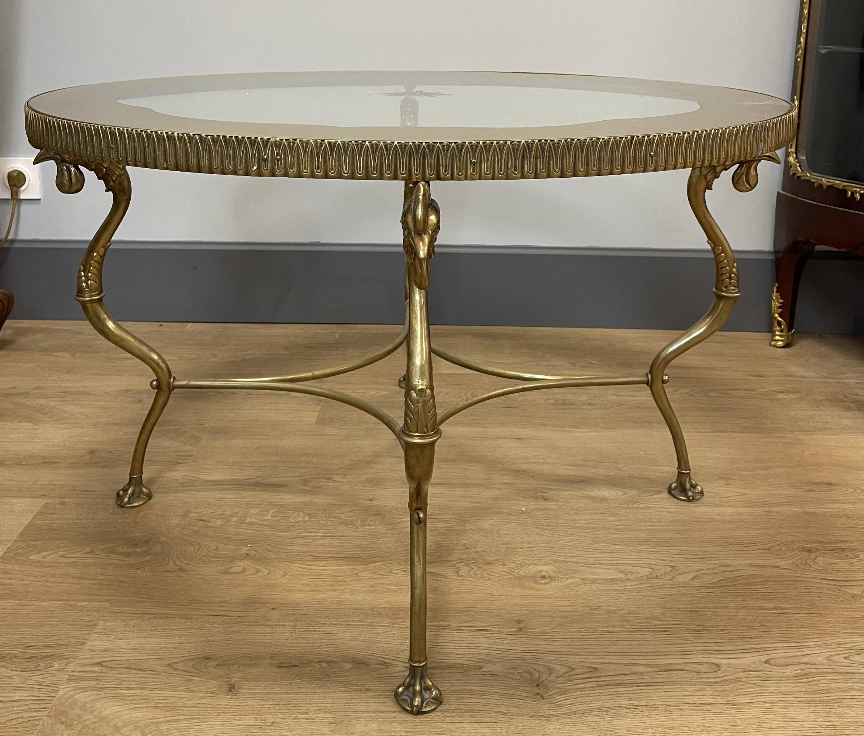 Coffee table, base with rooster decoration