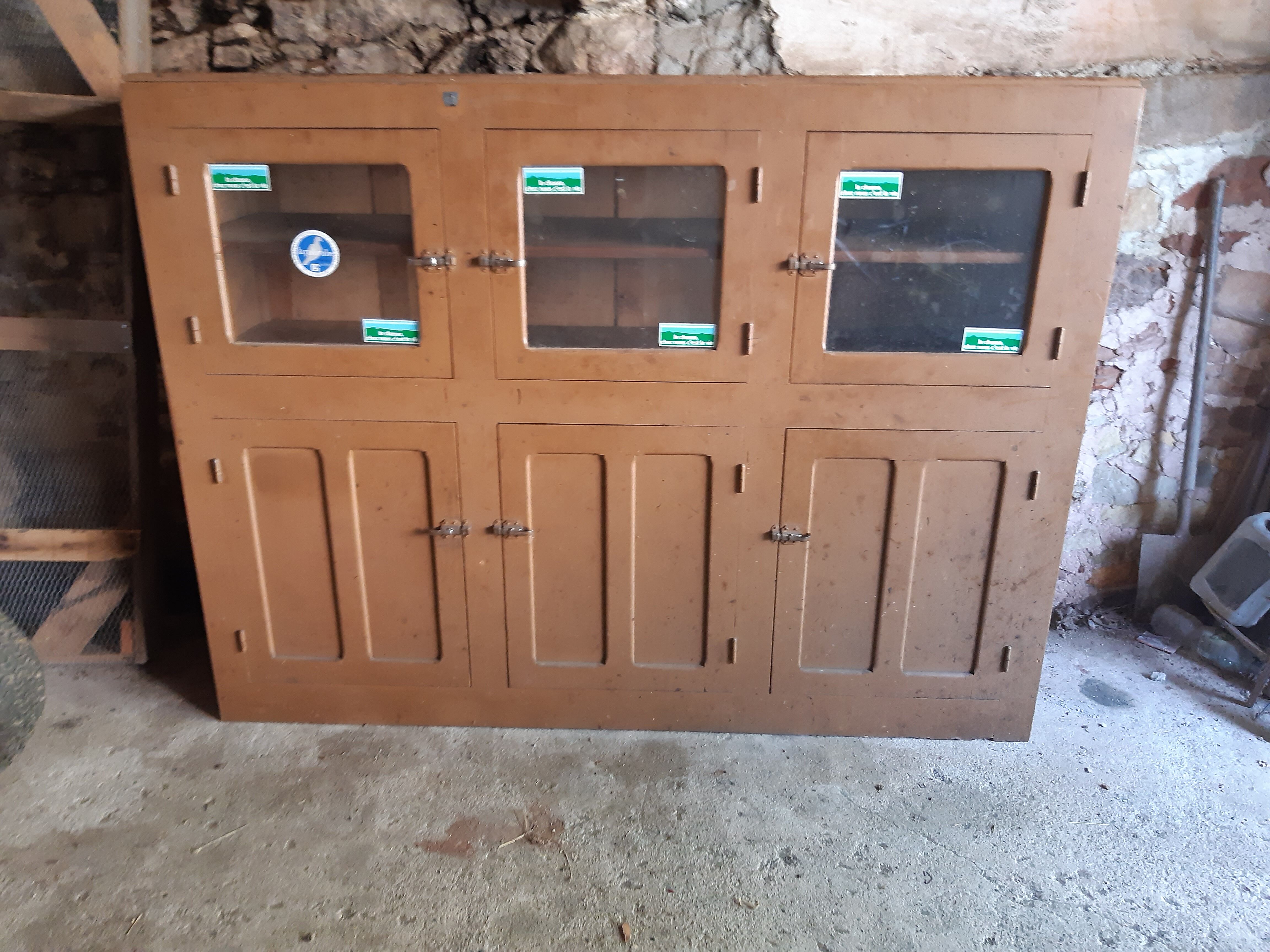 Antique gunsmith's showcase