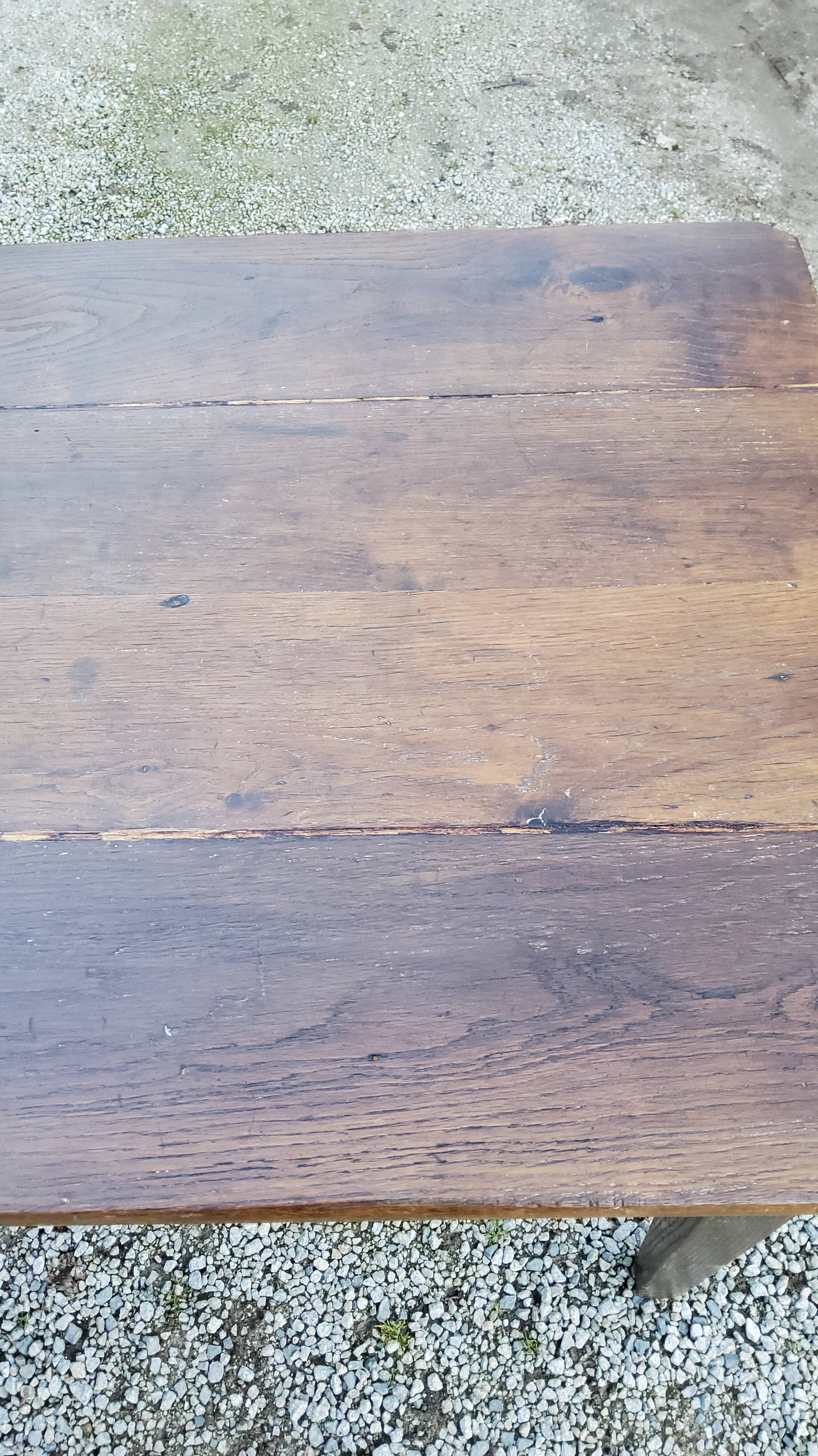 Farmhouse table in oak spindle legs nineteenth century