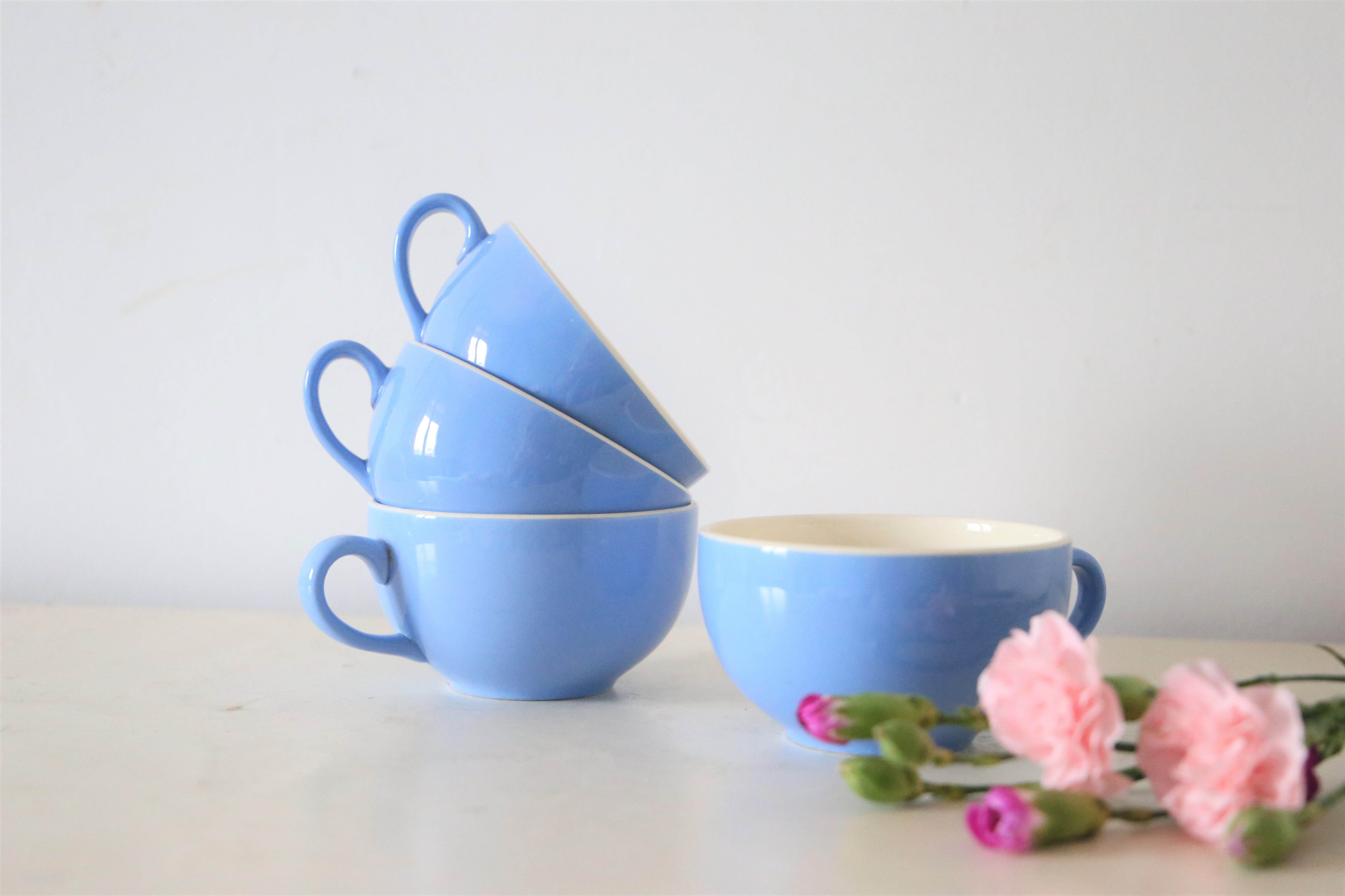 Ensemble de 4 tasses bleue et beige Villeroy et Boch vintage