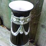 Art Nouveau vase in slip De Bruyn Fives Lille