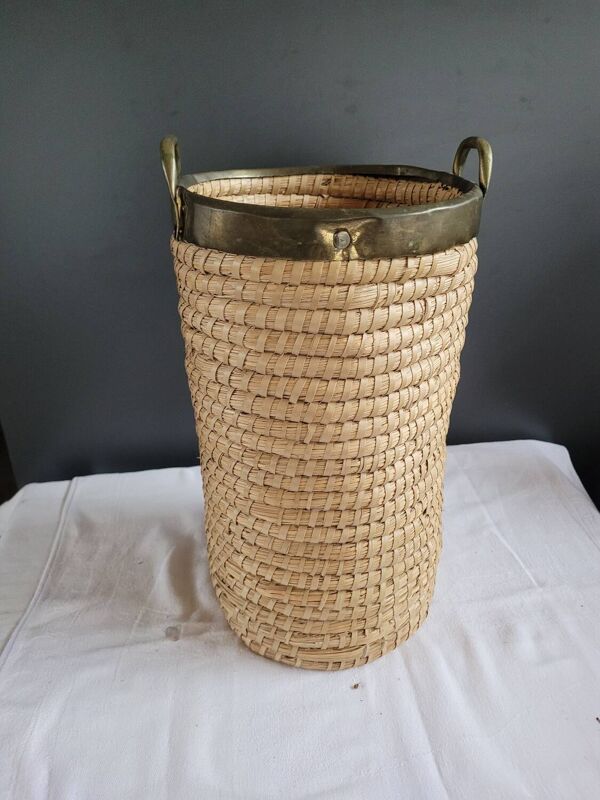 Panier en rotin cuivre et laiton