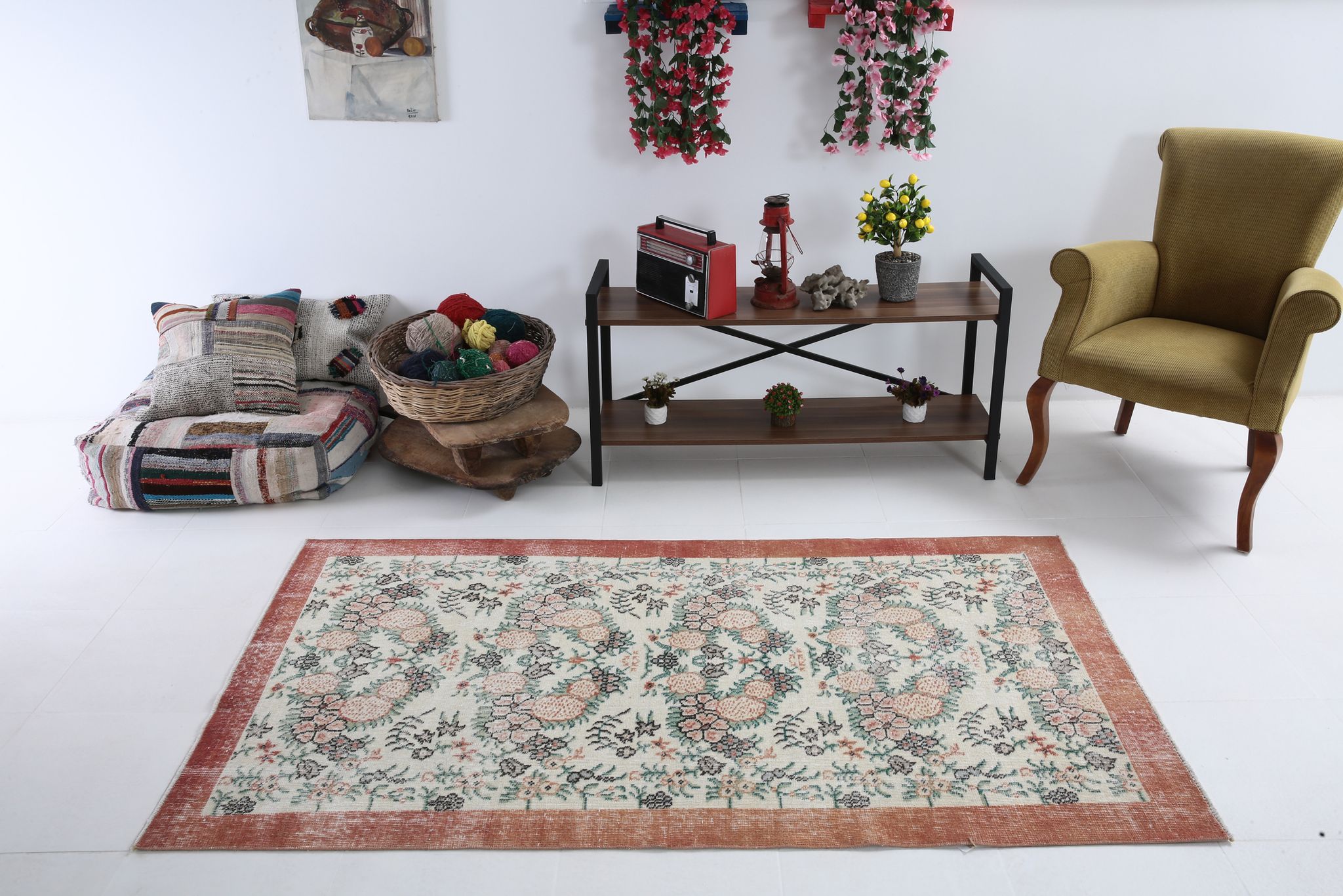 Coral red farmhouse floral rug 206x112cm