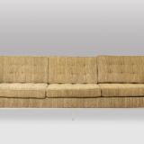 Florence Knoll, pour Knoll. Canapé et paire de fauteuils. Années 1960-70.