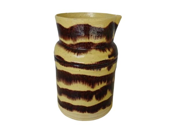 Grand pichet ancien en céramique française de Dieulefit, à glaçure jaune.