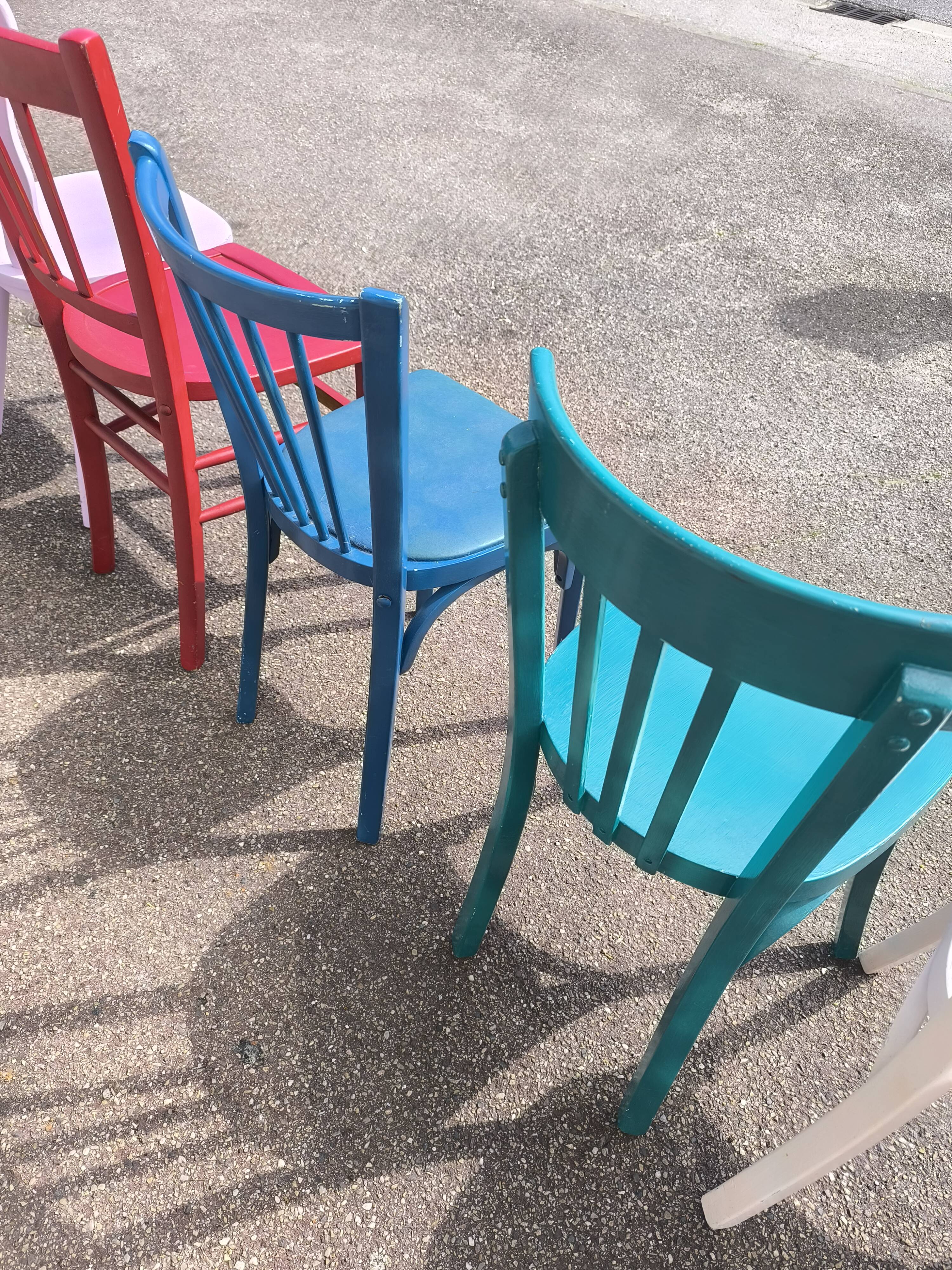 Set of 6 mismatched vintage bistro wooden chairs.