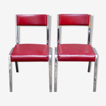 Paire de chaises en similicuir rouge