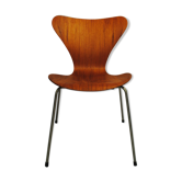 Chaise  conçue par Arne Jacobsen pour Fritz Hansen