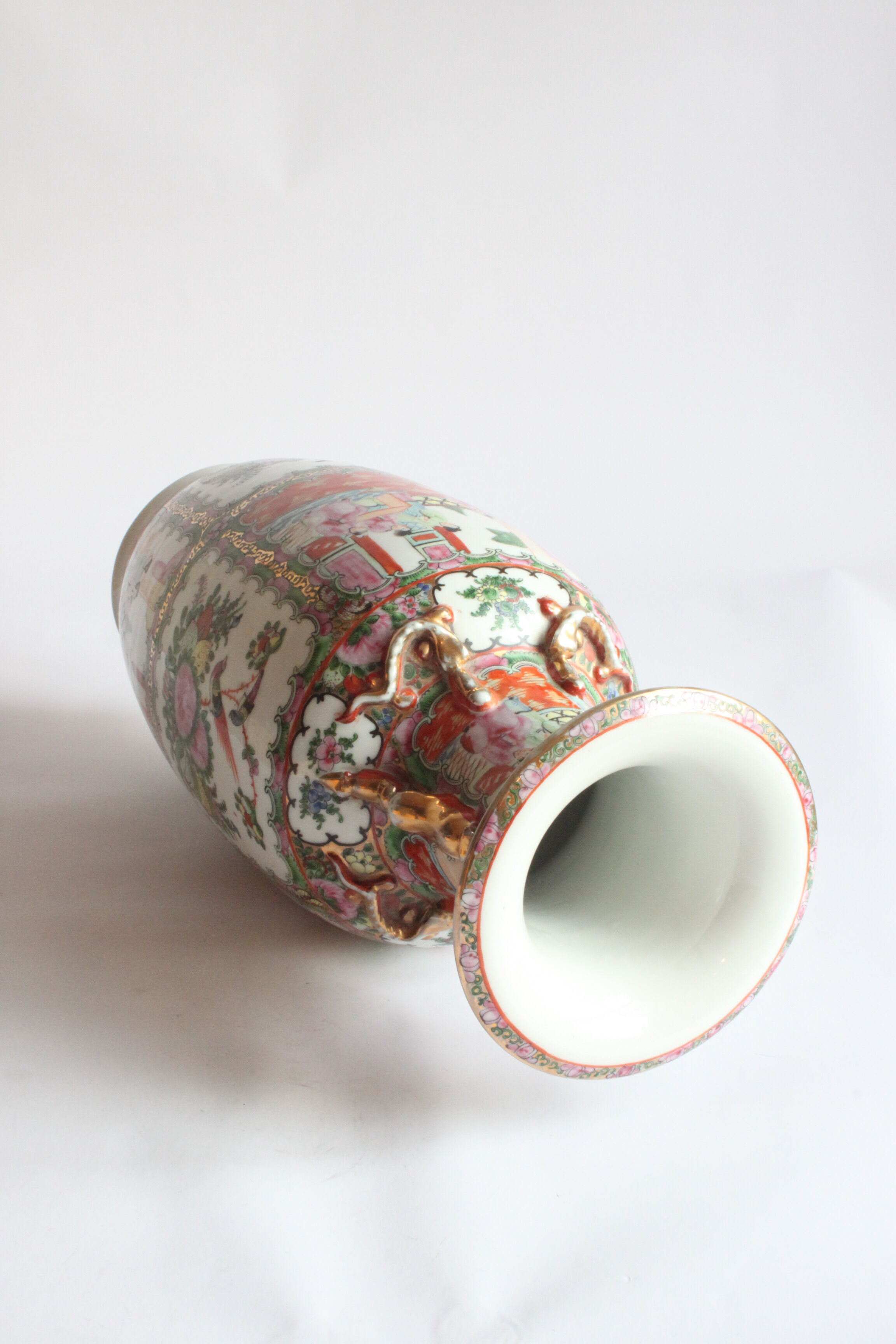 Vase médaillon de rose de Canton chinois, 19ème siècle