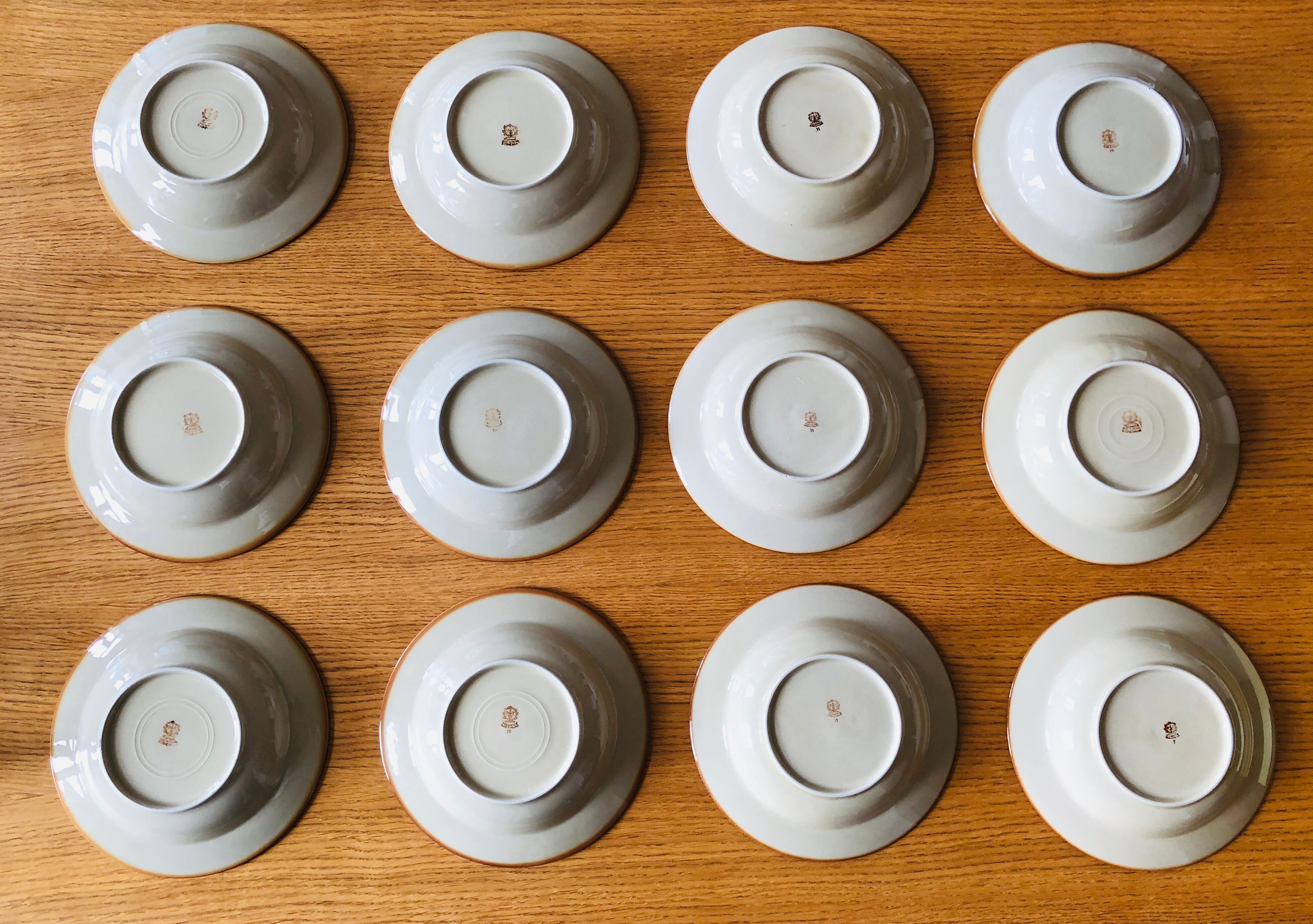 Lot d'assiettes creuses et plates Tulowice