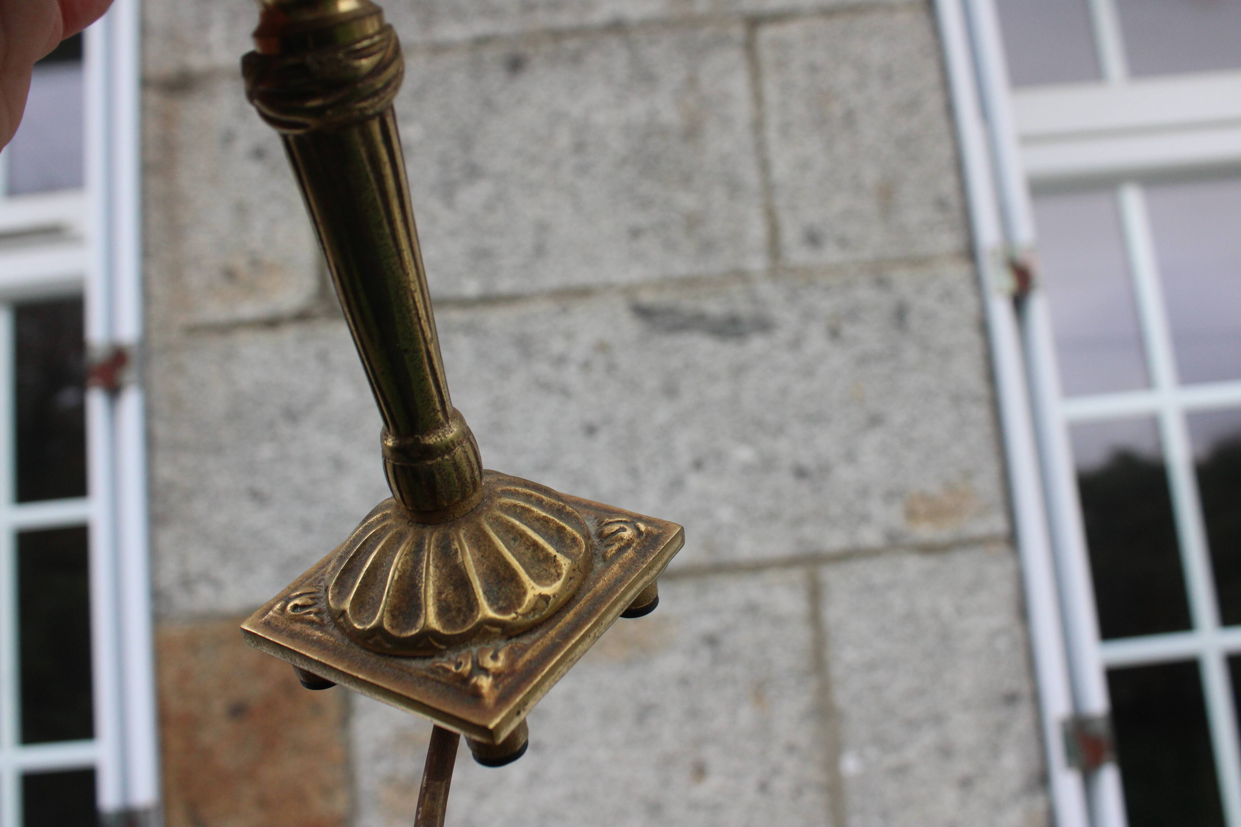 Vintage brass lamp with fringed shade – H35 cm, Ø20 cm