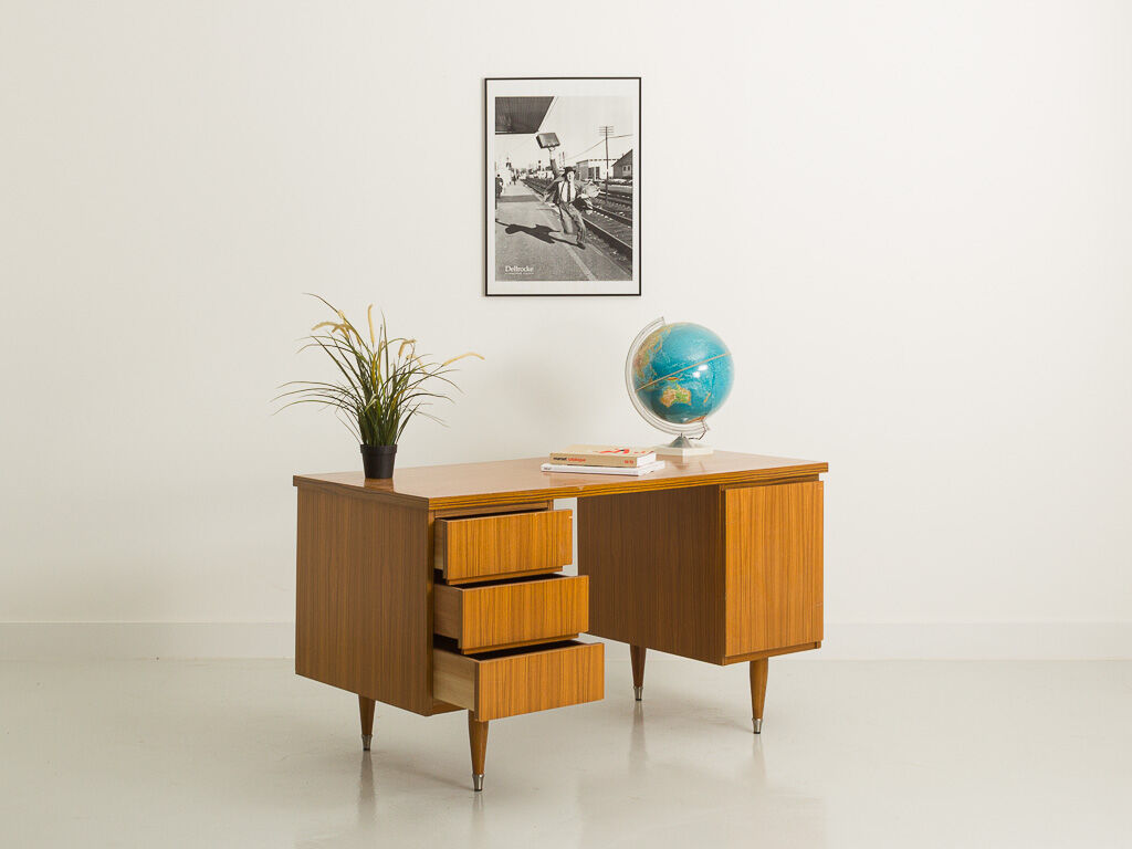 Vintage desk 3 drawers and 1 swing door