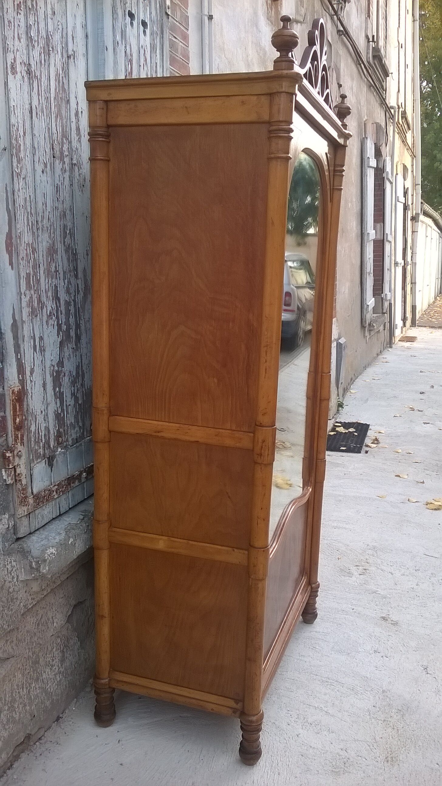 Wardrobe style napoleon III 1900