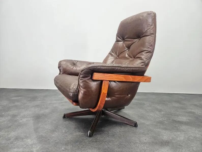 Midcentury Swivel Leather and Wood Armchair Göte Möbler Nässjö, Sweden, 1960s