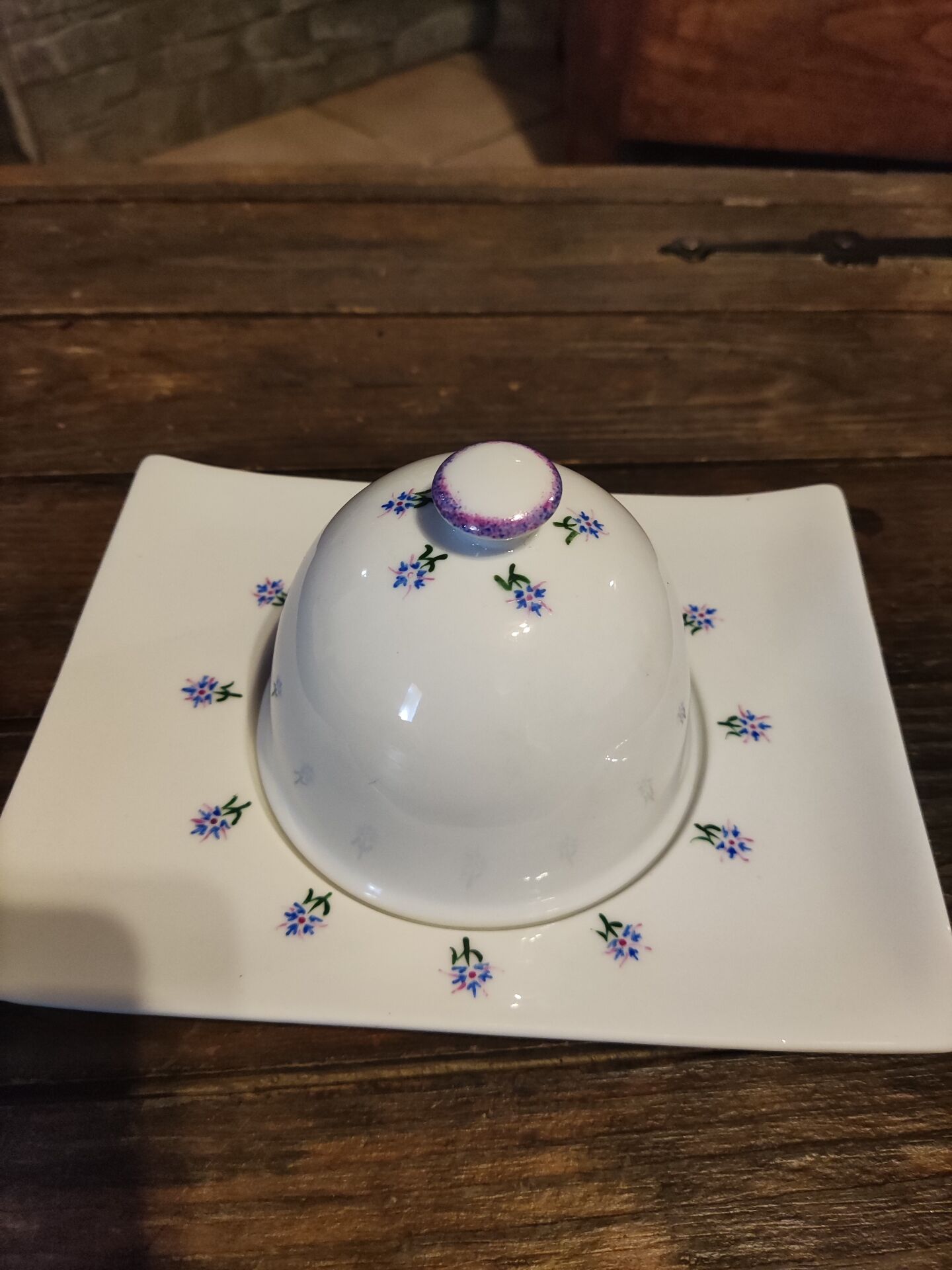 Ceramic butter dish