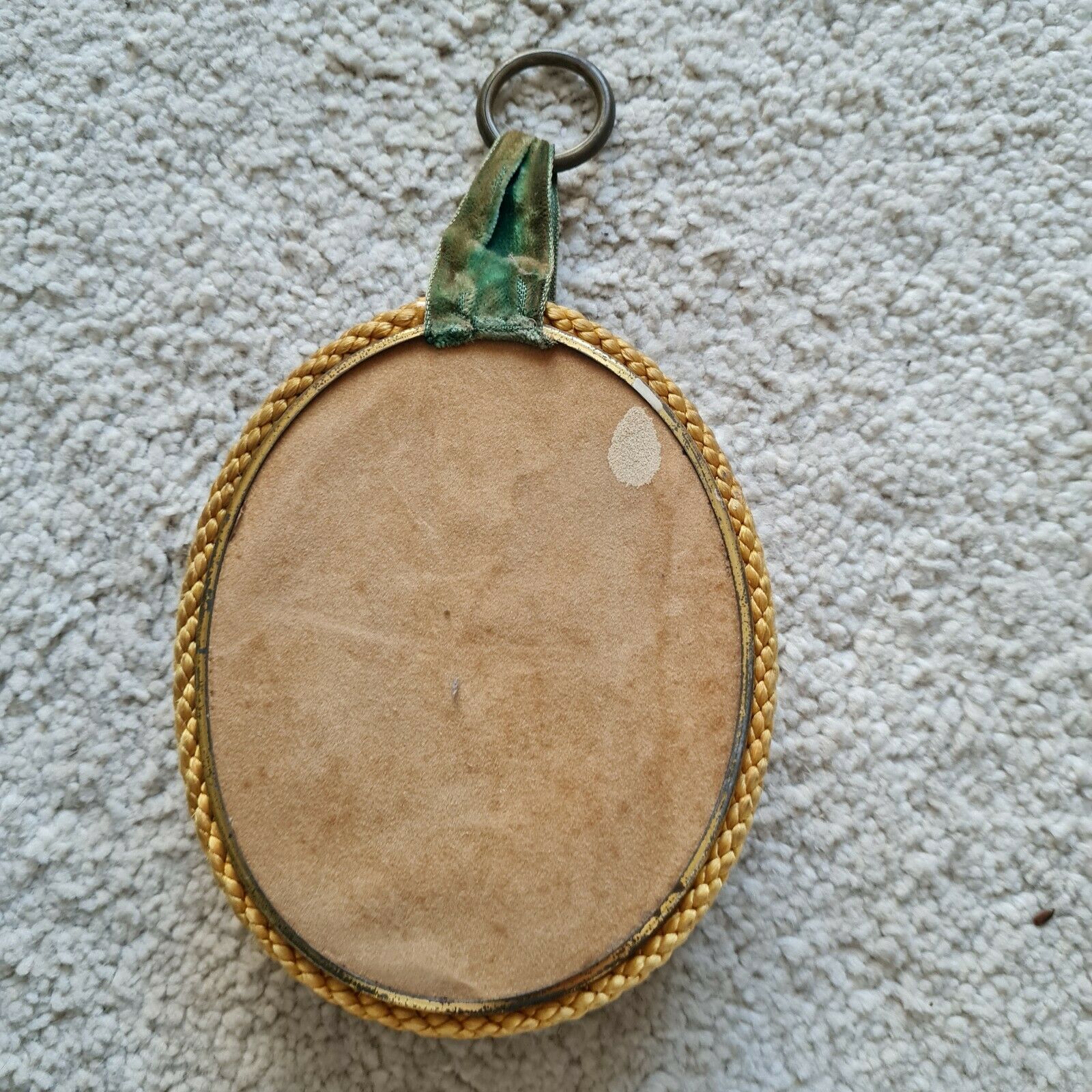 Cadre médaillon fleurs séchées couleur vert vintage