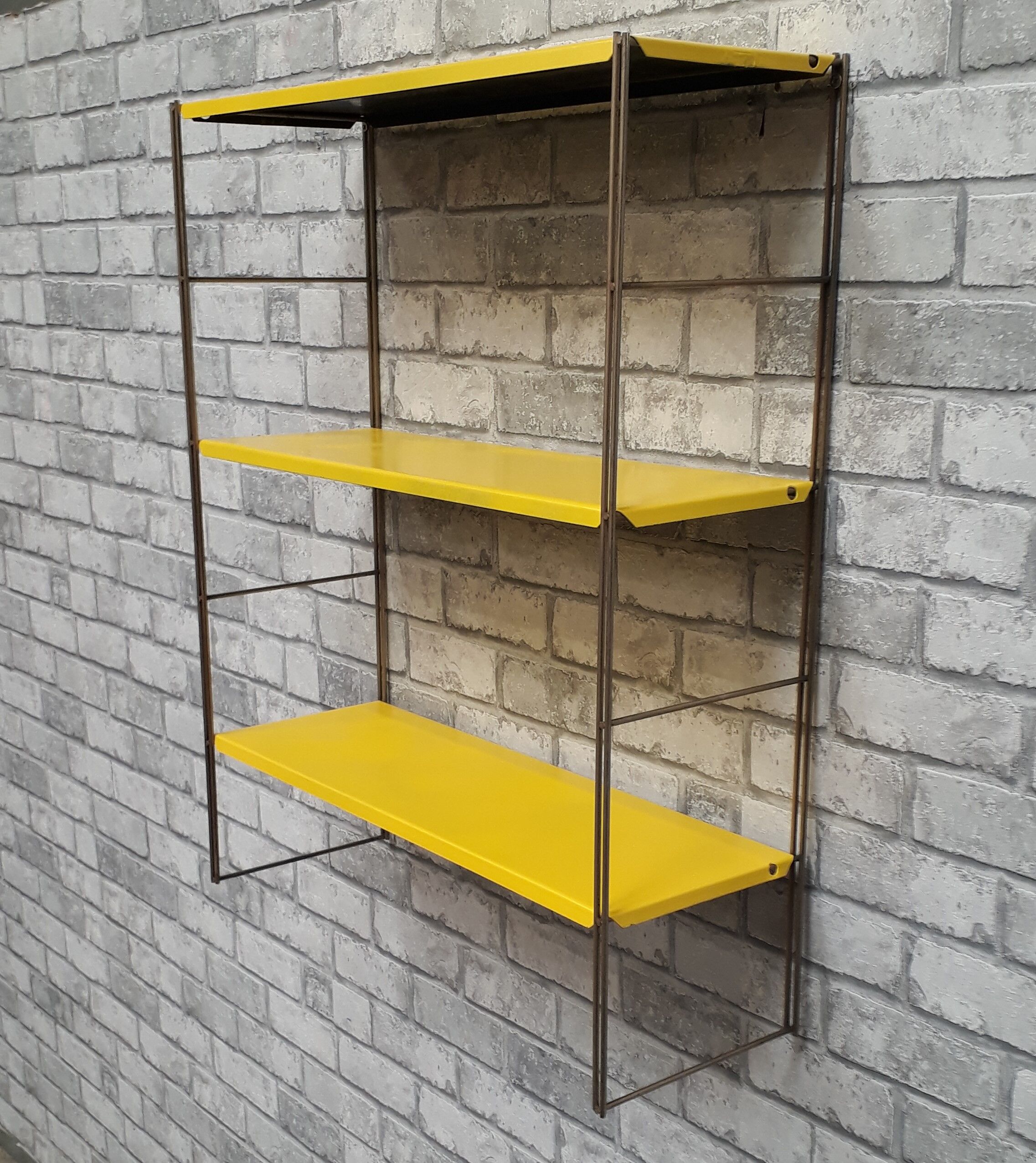 Etagere vintage string  jaune  49x60     ,plateau 48.5x16