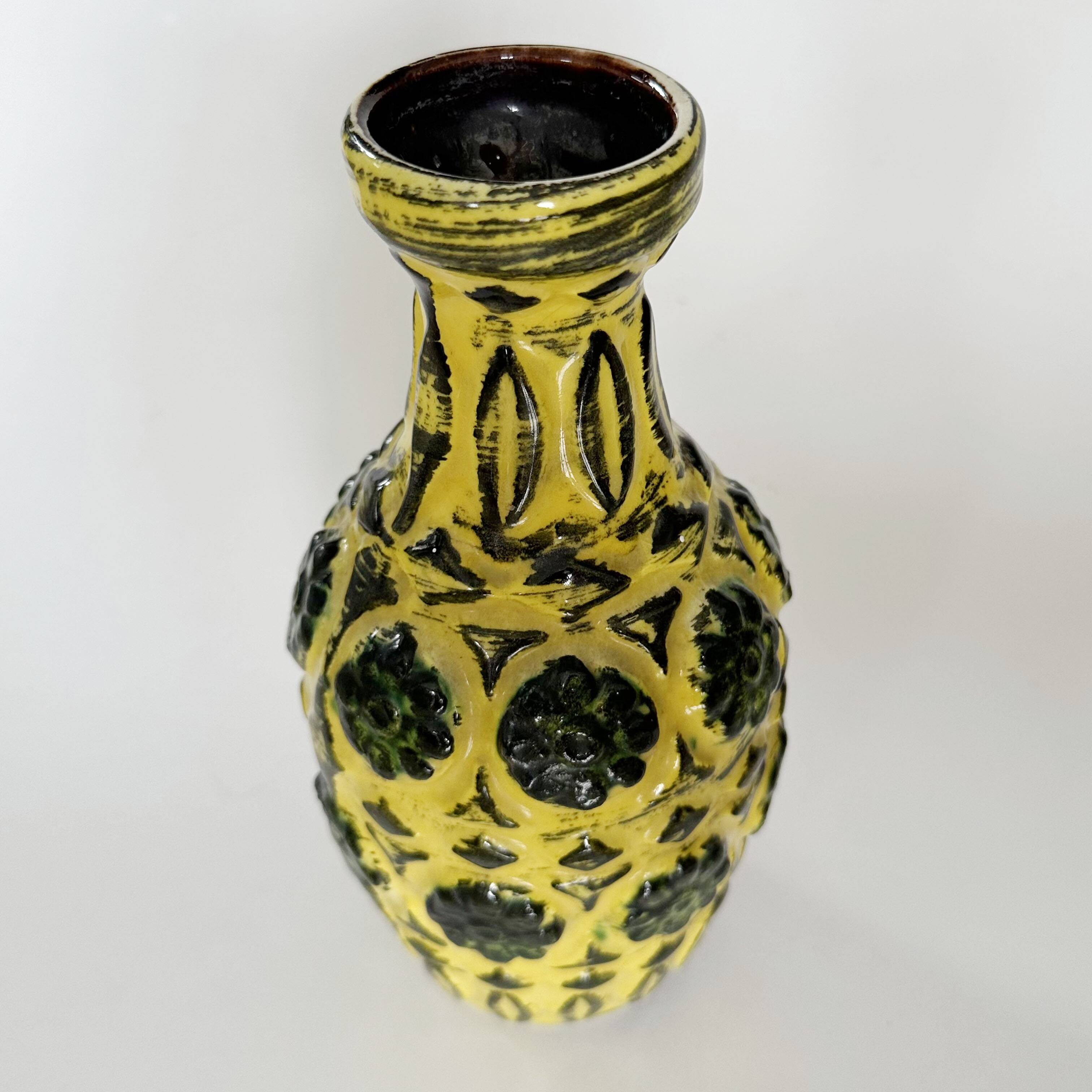 Vintage BAY KERAMIK vase model 76 20 – yellow green – West Germany