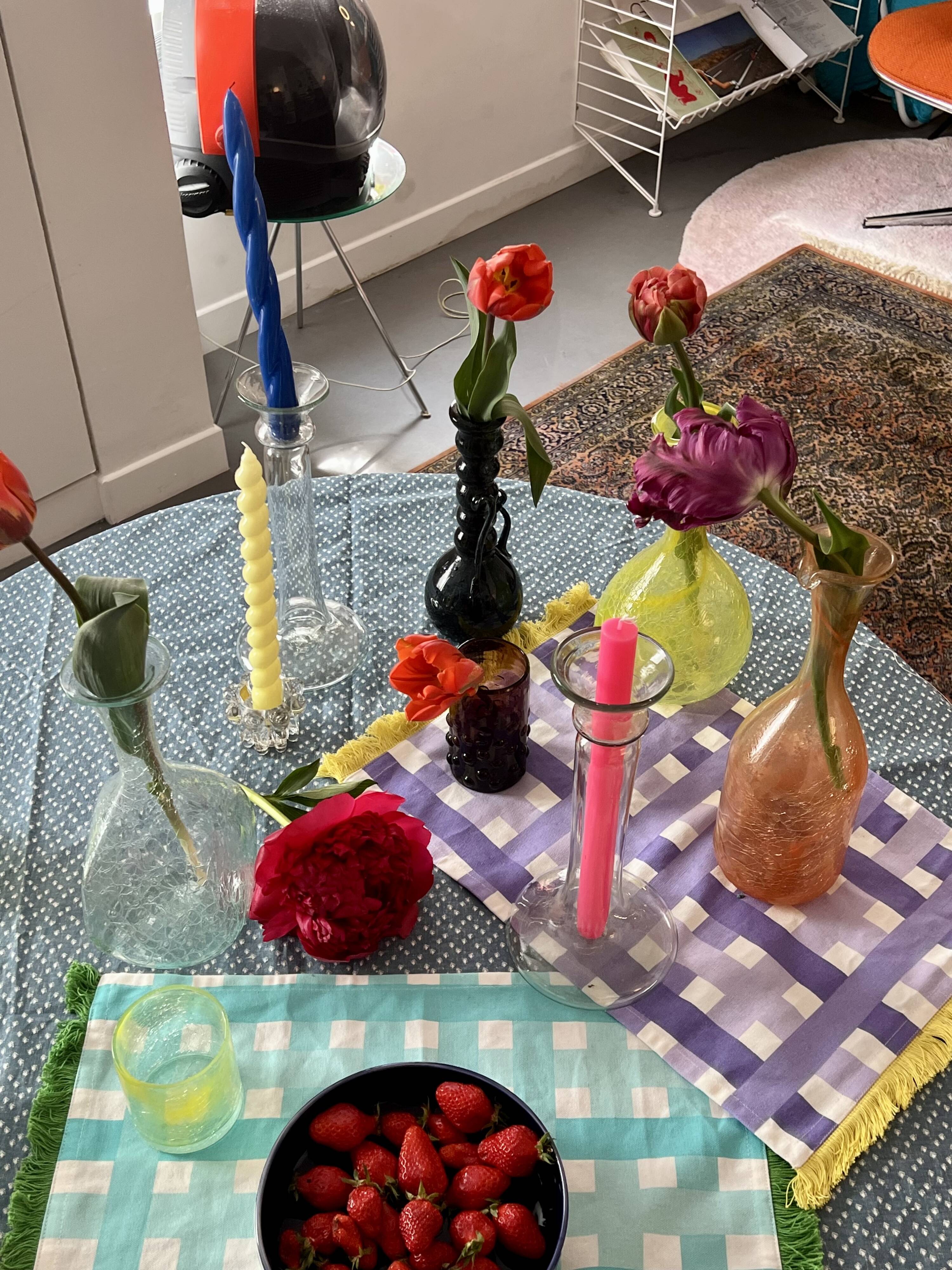 Burgundy glass - Tunisian crafts