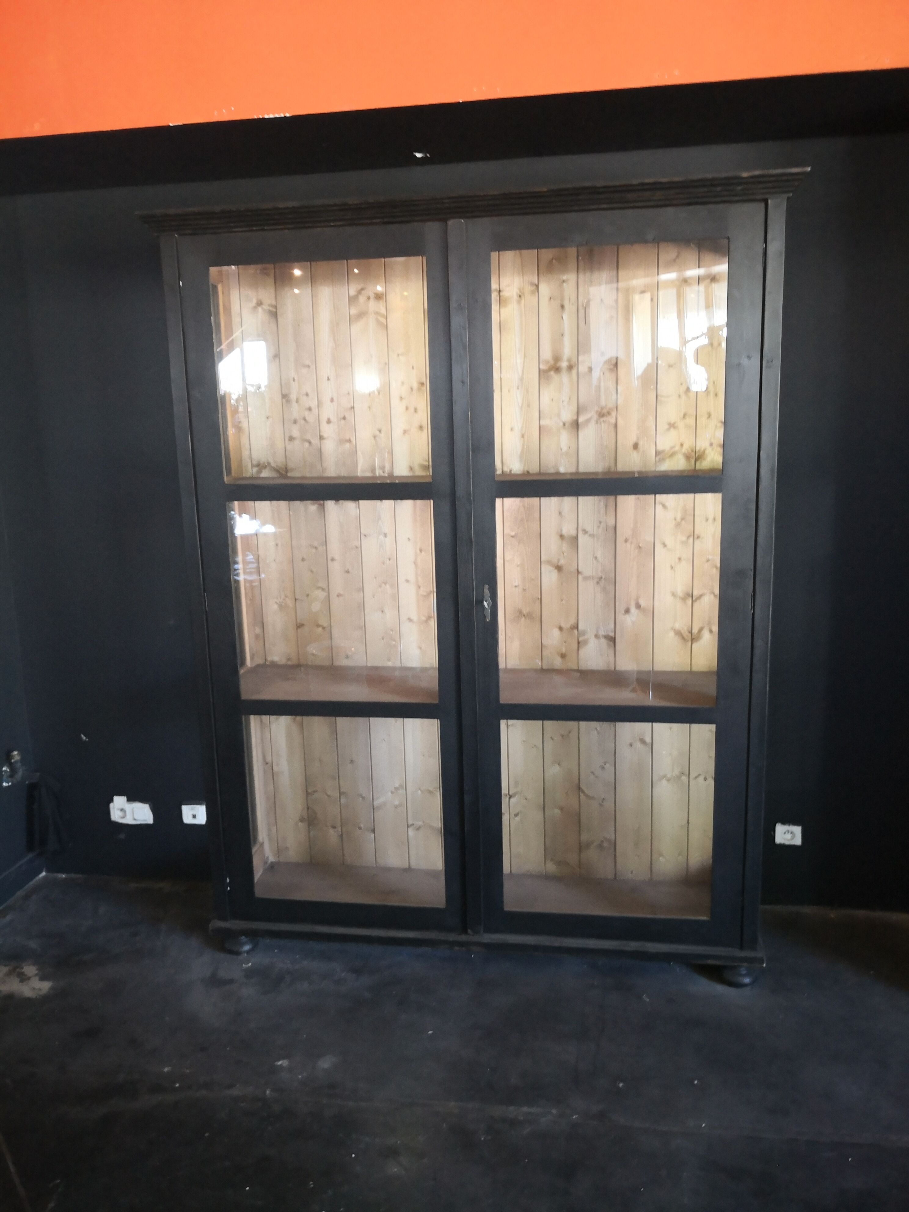 Large glazed Parisian wardrobe, showcase.