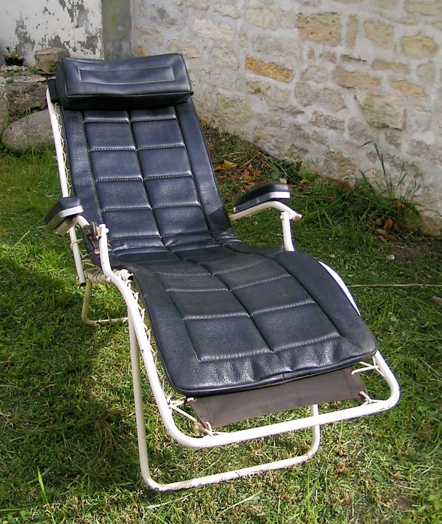 Lounge chair