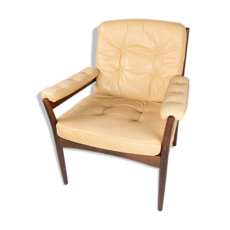 Armchair in dark wood and upholstered with light elegance leather of danish design, 1960s